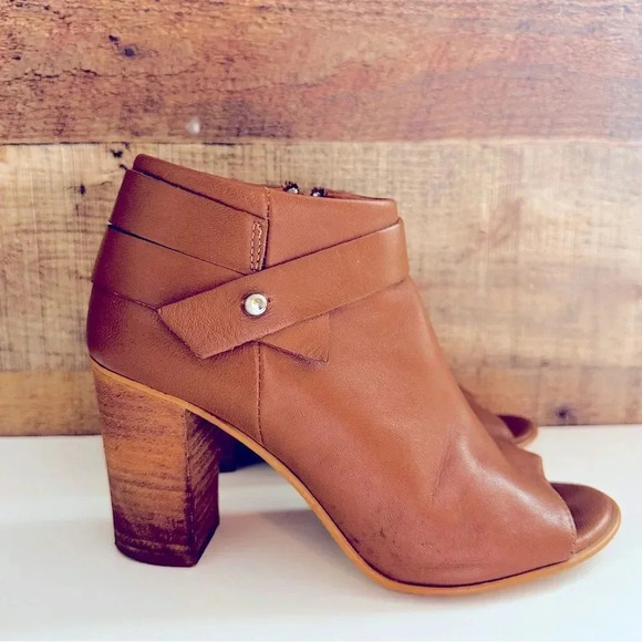 Steve Madden Brown Tan Leather Peep Toe Heeled Booties - Picture 3 of 7